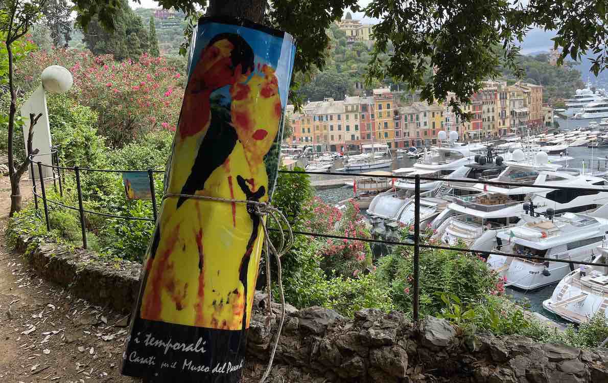 AMORE A PORTOFINO DOPO I TEMPORALI. Opera dell’artista Roberto Casati nel Museo del Parco dell’esclusiva località Ligure